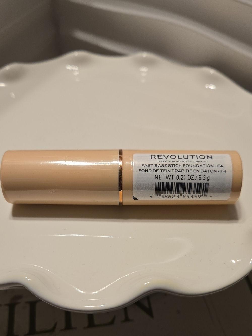 Revolution Base Stick Foundation - F4 - Picture 3 of 4